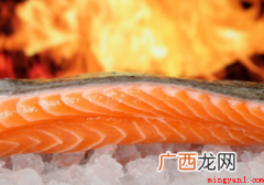 怎样挑选合格的三文鱼 三文鱼怎么吃最健康